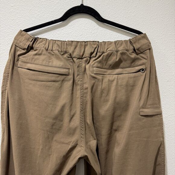 Duluth Trading Dry on the Fly Carpenter Pant Men LARGE x34 Tan Outdoor Stretch - Picture 6 of 8